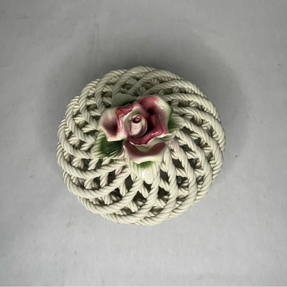 Steel “knit” basket